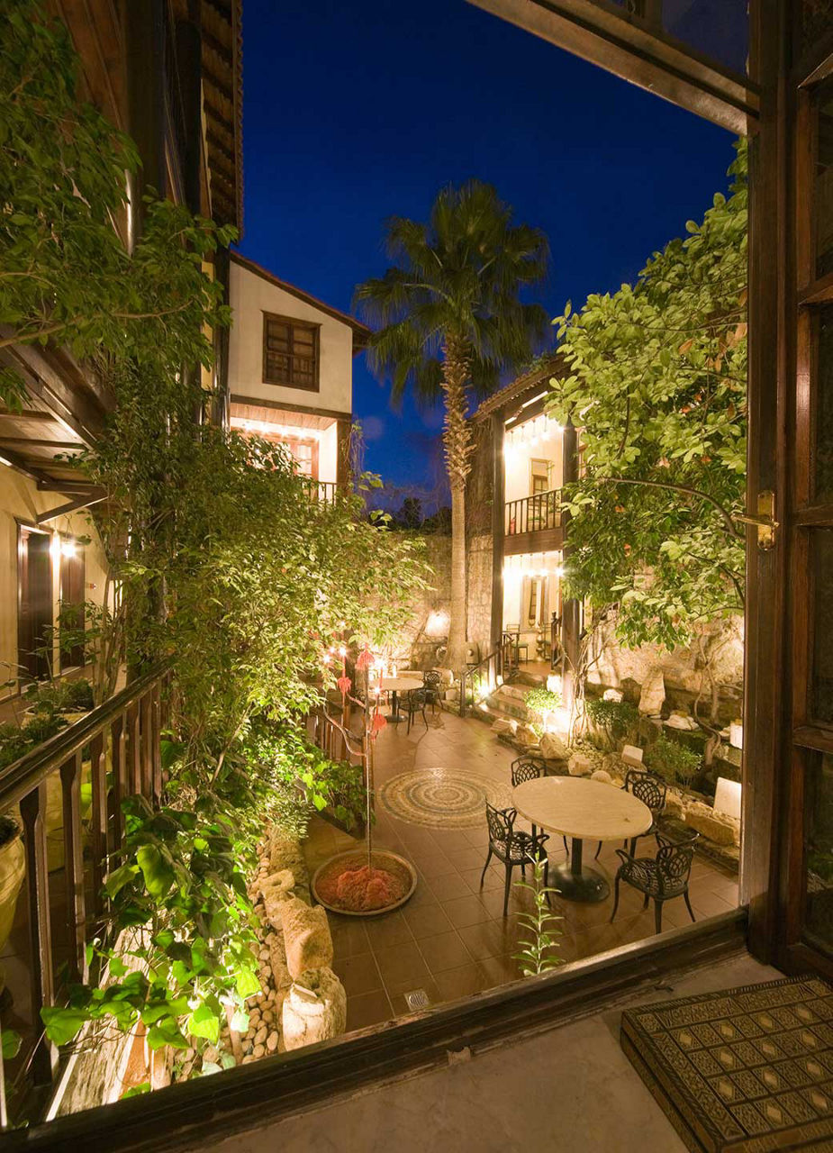 Innenhof Alp Paşa Hotel​