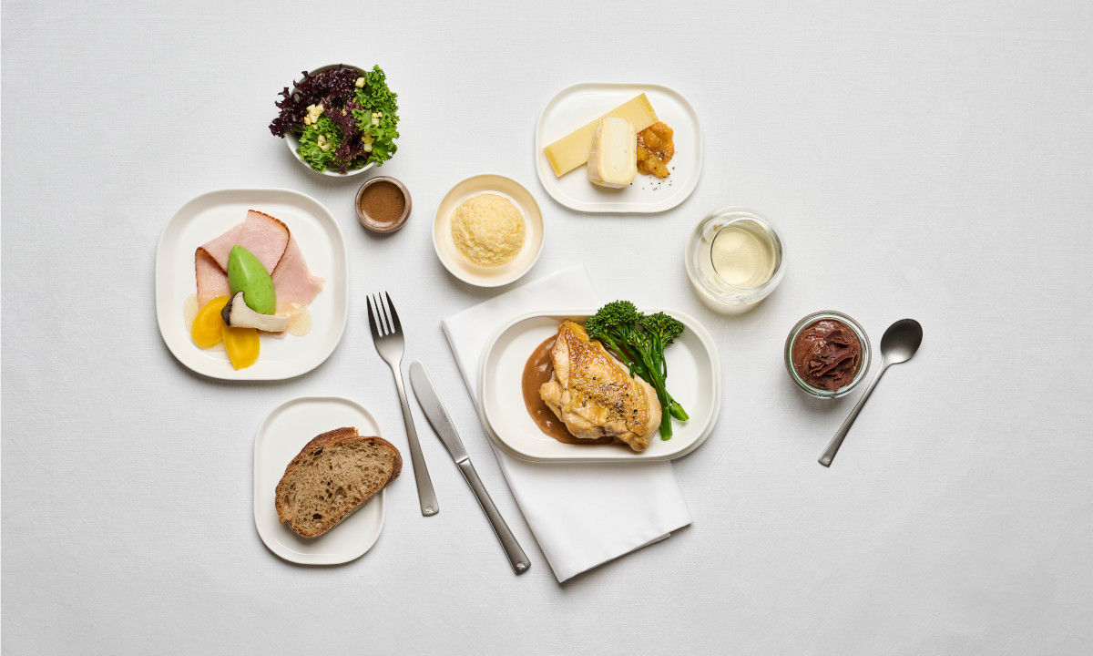 Hauptmahlzeit mit Vorspeise und Dessert