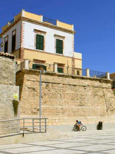 Torre Cabrera at the Old Harbour.