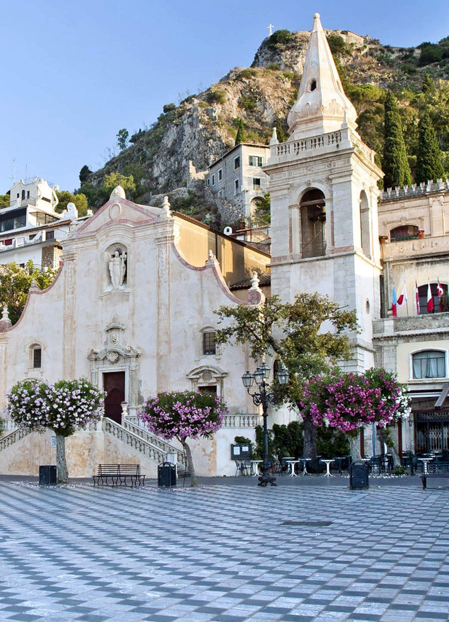 Piazza IX. Aprile 