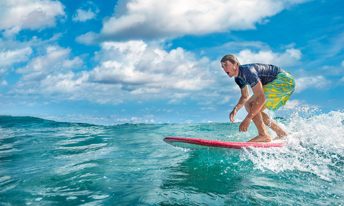 Surfer en République dominicaine