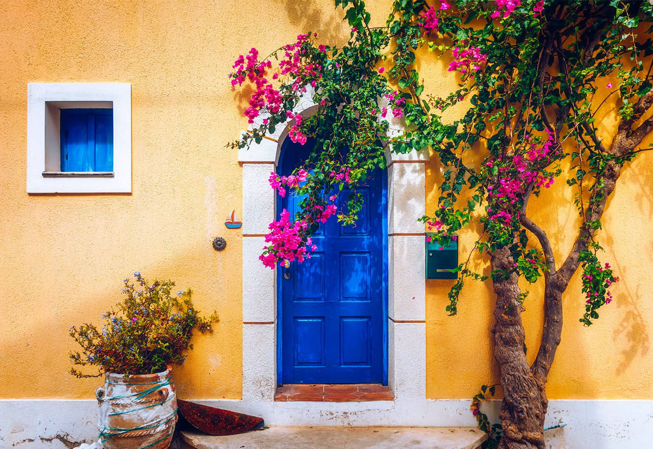 Yellow house in Assos