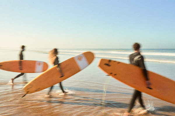 Surfer am Strand