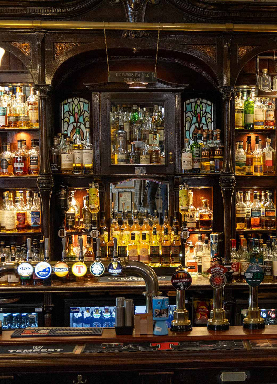 Die Bar des Pot Still Pubs 