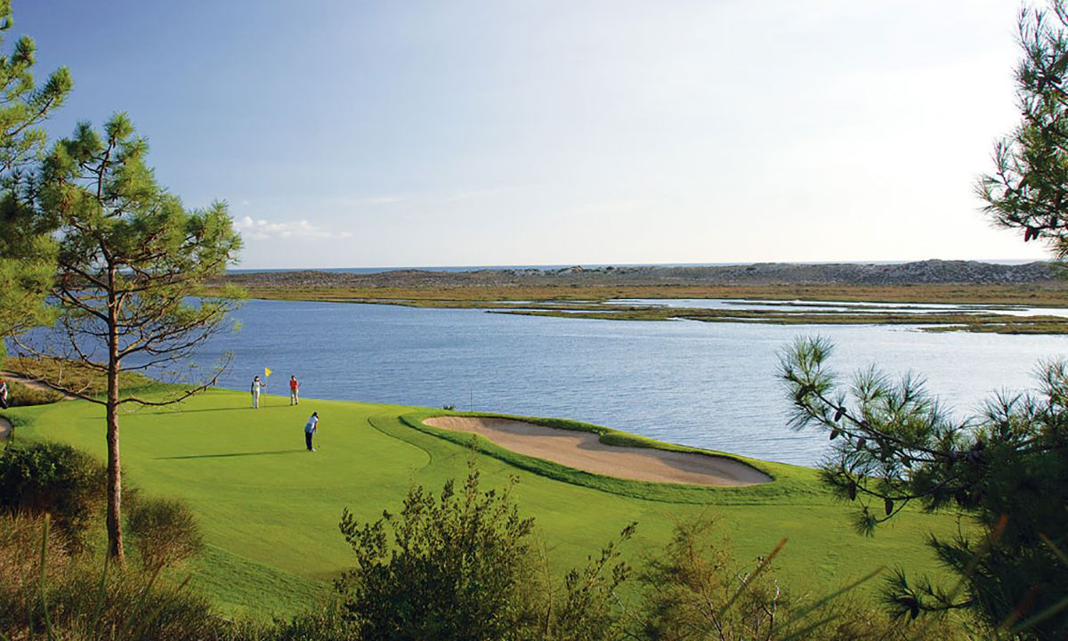 Golfing in Faro