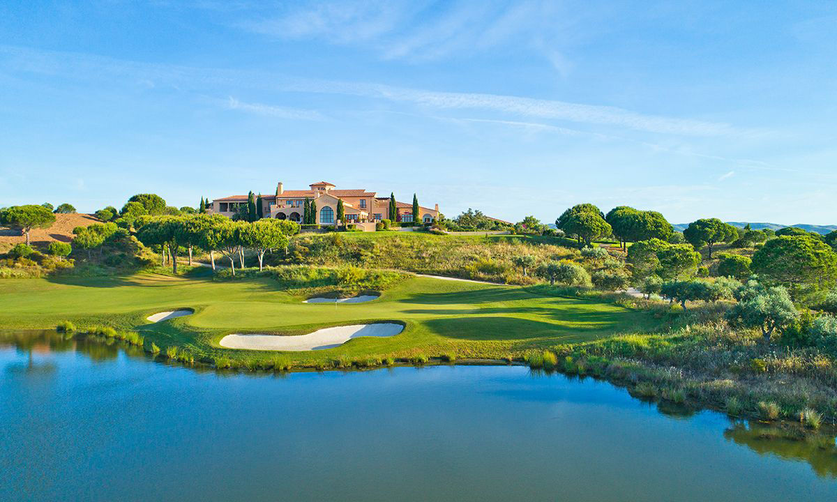 Golfing in Faro