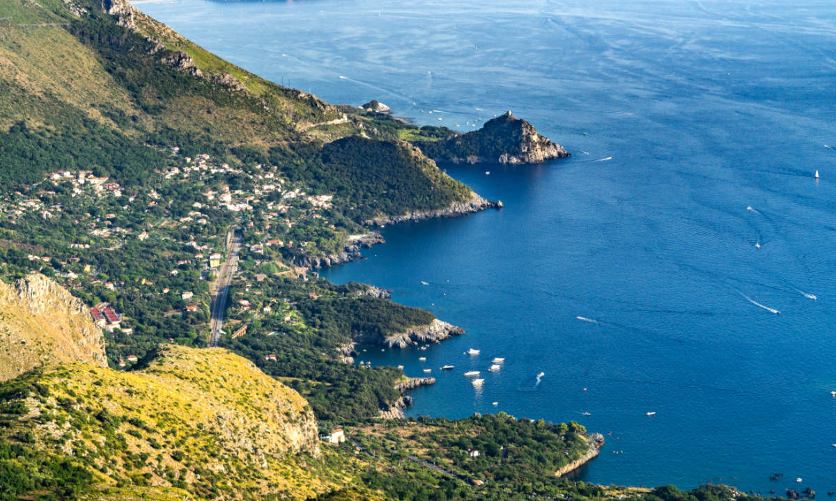 Wandern Lamezia Aussicht auf Meer und Natur