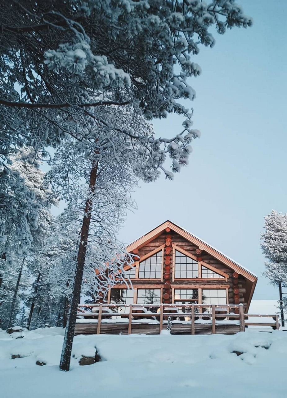 Hut in the snow