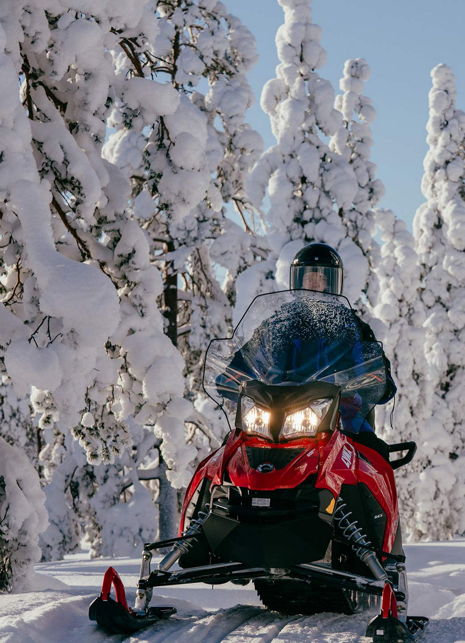 Schneemobiltour