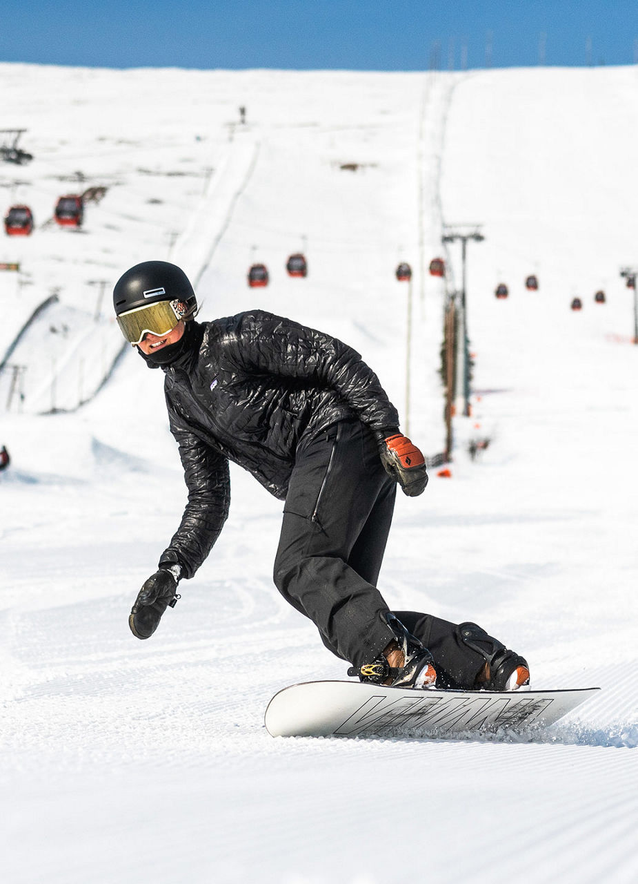 Snowboarder bei der Abfahrt