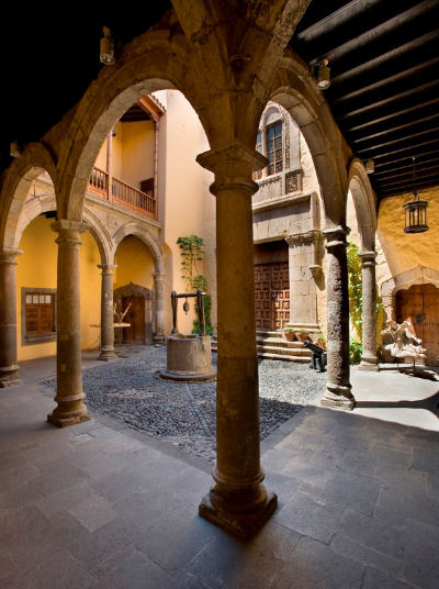 Coutyard of the Casa de Colón