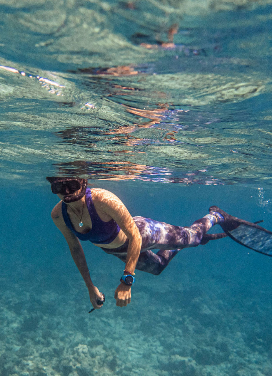 Women diving