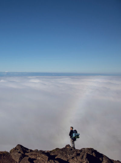 Man hiking on Pico mountain