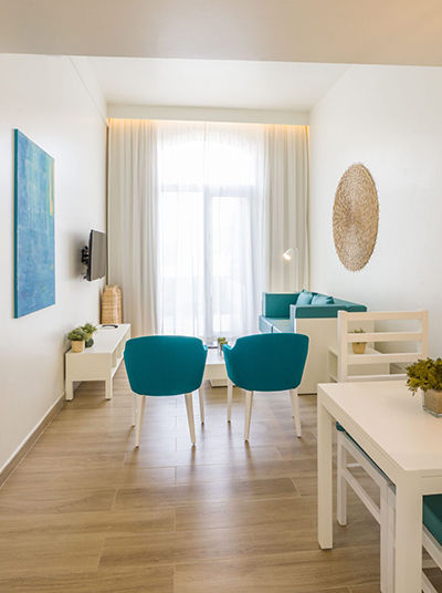 Espace salon et salle à manger au Alfândega Suites