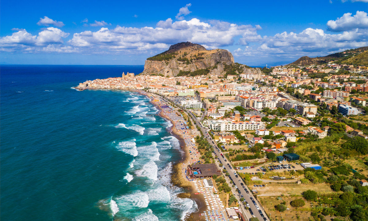 Racing bike tour Sicily coast