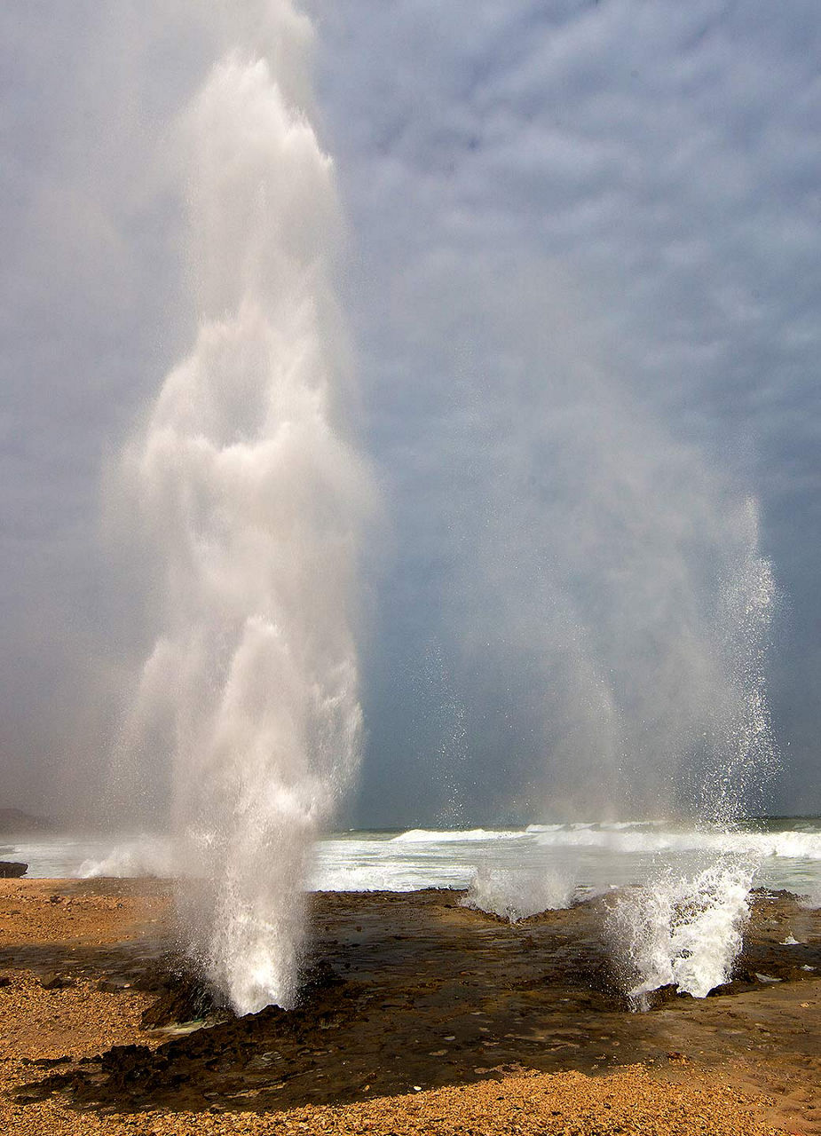 Blowholes am Mughsail Beach