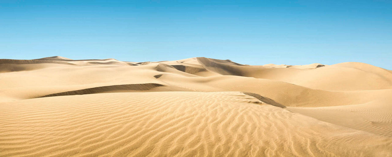 Golden desert sand of Gran Canaria
