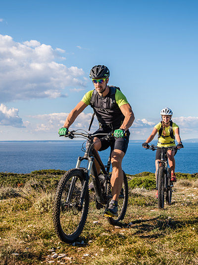 Mountainbike an der Küste