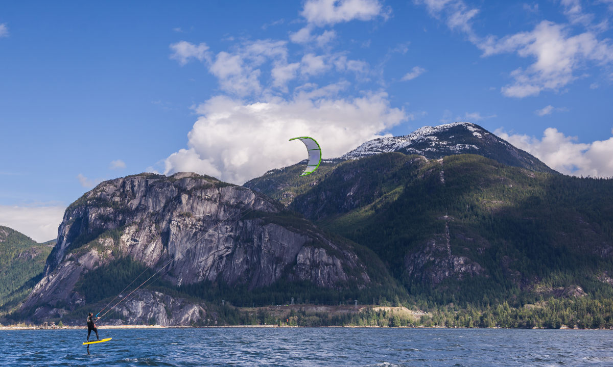 Kitesurfer