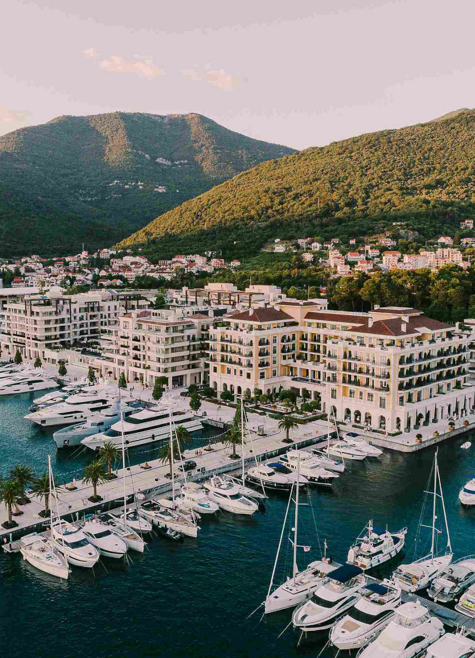 Bird's-Eye View of Hotel  