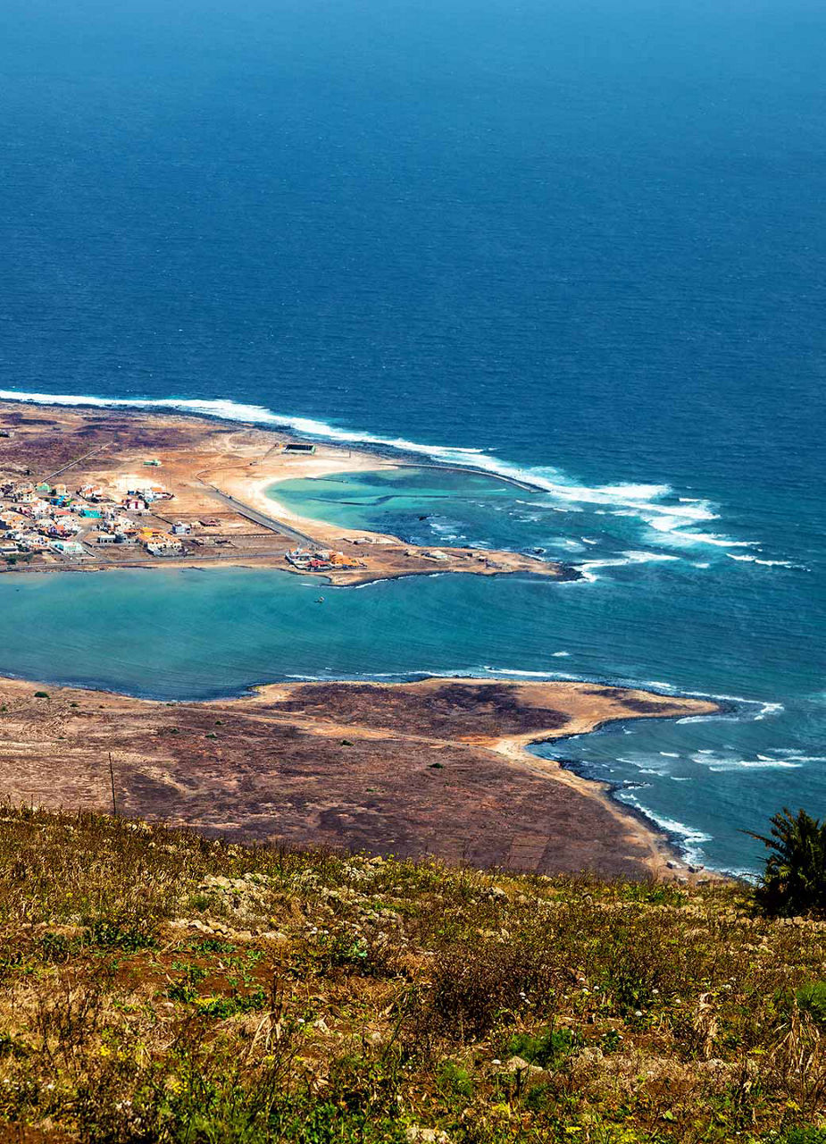 Vue aérienne de la Baía das Gatas 