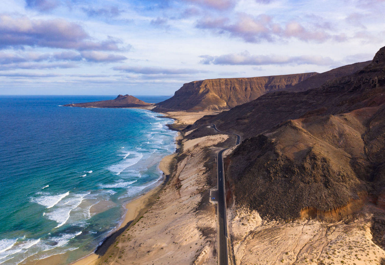 Luftbild der Küste von der kapverdischen Insel São Vicente