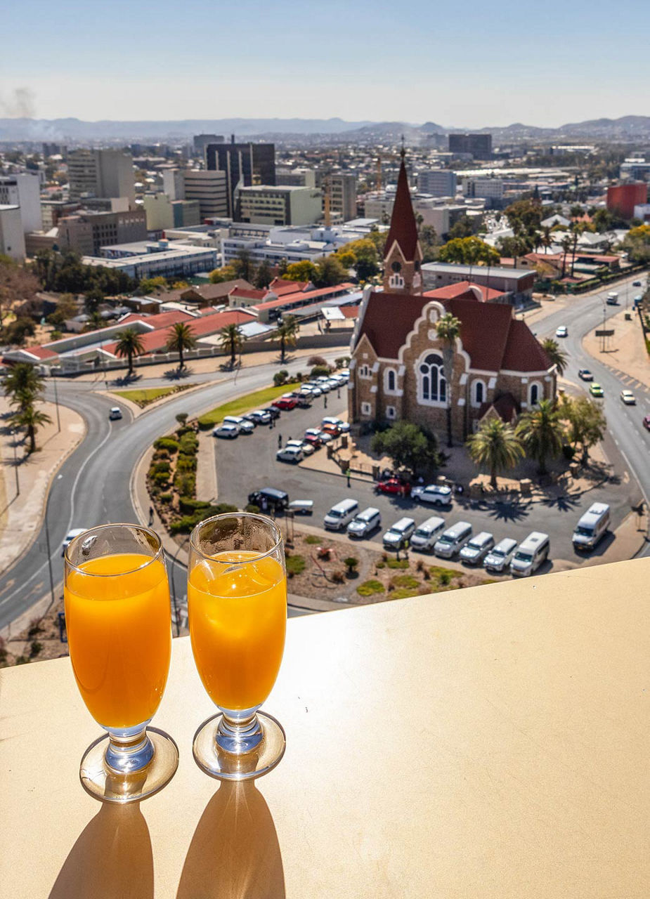 Vue depuis le toit-terrasse de l’Independence Memorial Museum