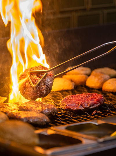 Fleisch auf dem Grill  im The Stellenbosch