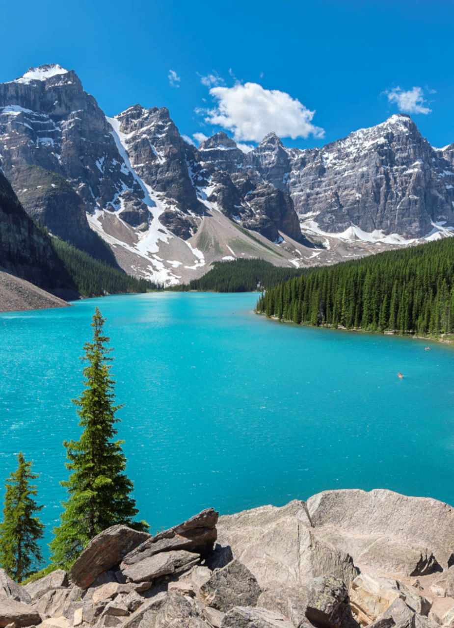  Moraine Lake