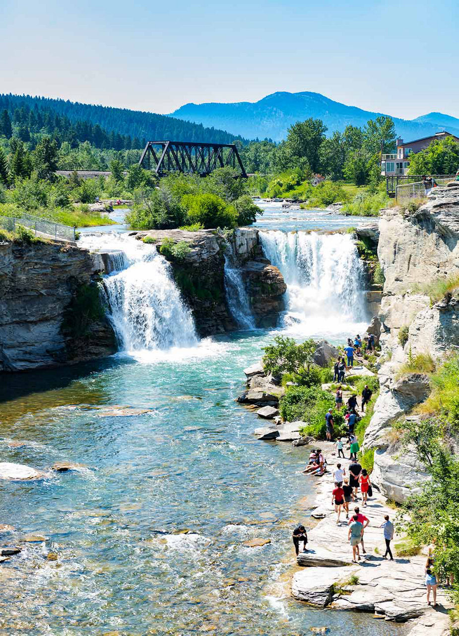 Lundbreck Falls